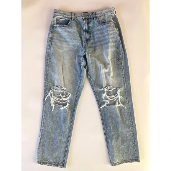 American Eagle | Ripped Mom Jean Distressed Size 12 Regular - Picture 2 of 14